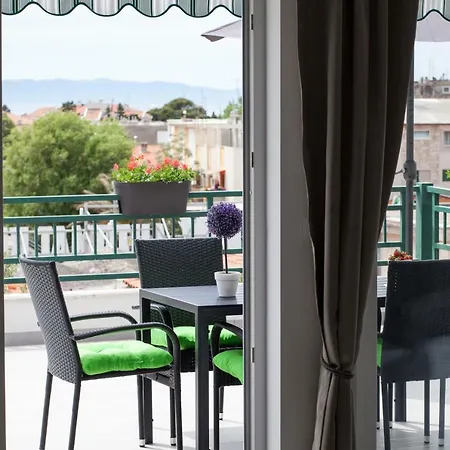 Modern Apartman Pjero Makarska Exterior photo